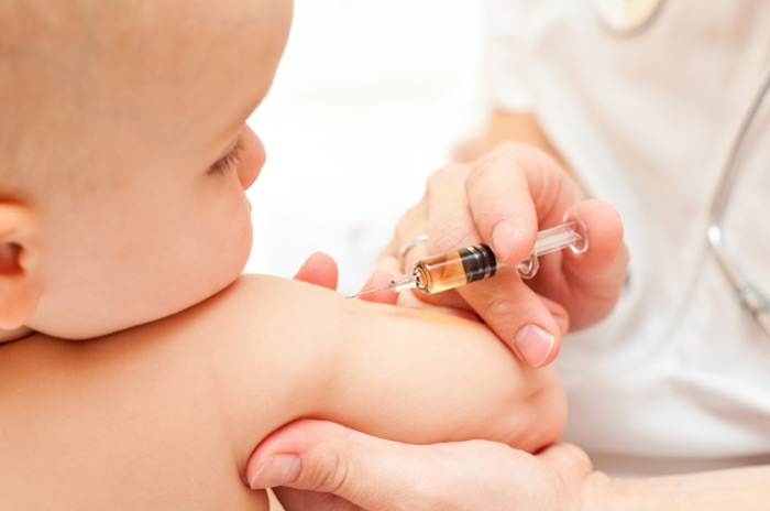 vaccine_an_baby.jpg